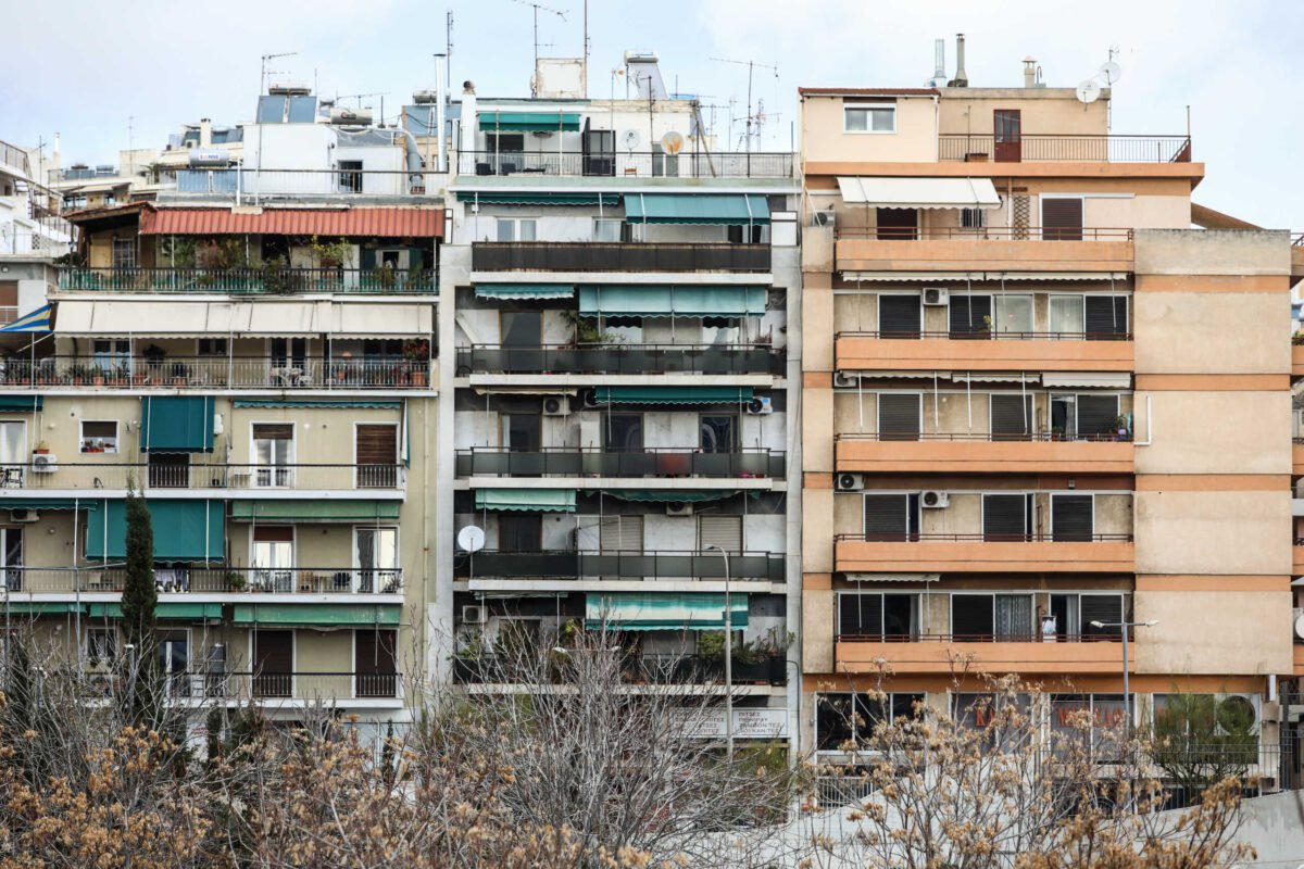 «Χαστούκι» ΣτΕ στο δημόσιο: Οι ΟΤΑ πληρώνουν τις ζημιές για ακίνητα που έχουν χτιστεί σε ρέματα με παράνομες άδειες