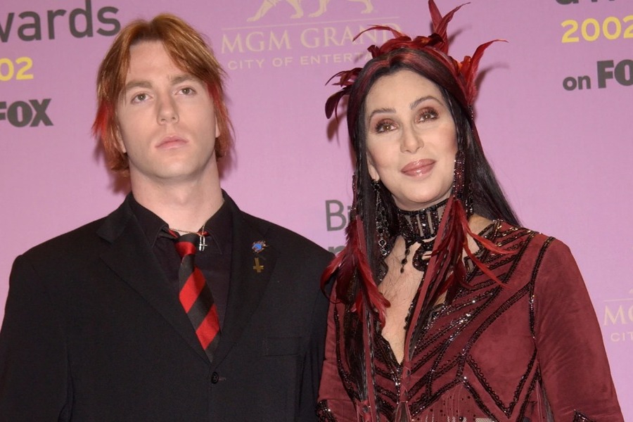 Συνελήφθη ξανά ο γιος της Σερ: Διέρρηξε σπίτι, έκατσε στον καναπέ και κάπνιζε