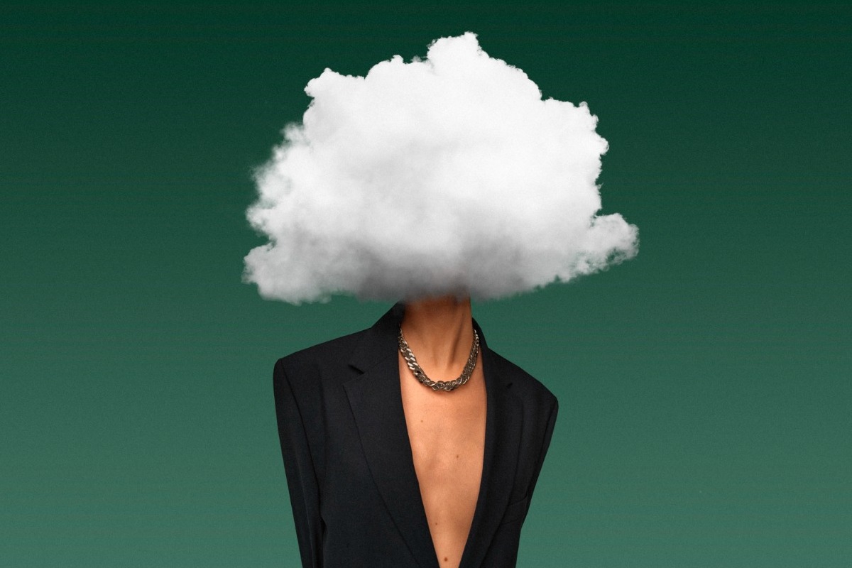 Τι είναι η «ψηφιακή αθανασία» και γιατί πλέον μας απασχολεί περισσότερο από ποτέ;