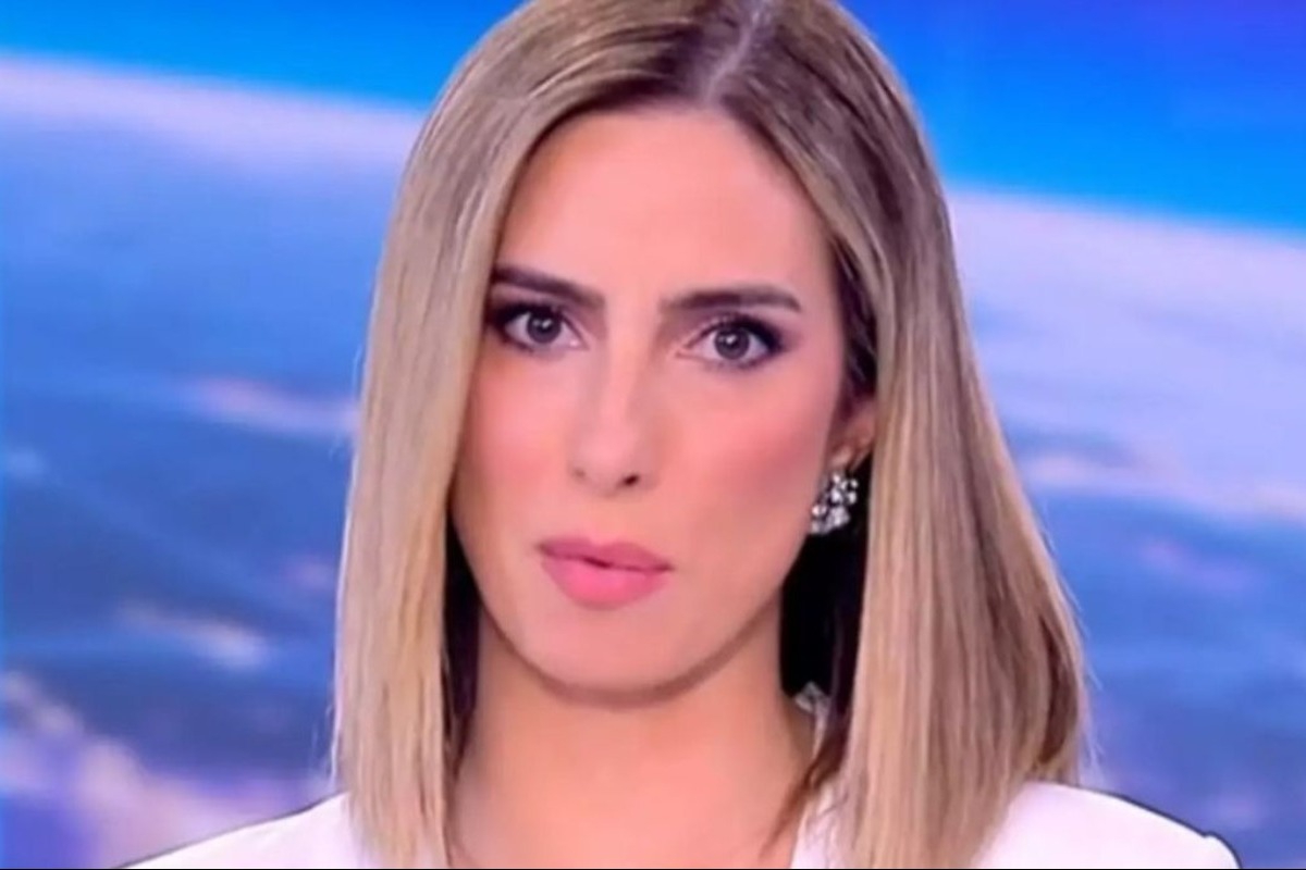 ΣΚΑΪ: Η ώρα της Λένας Φλυτζάνη – Αμεσες αλλαγές στο κεντρικό δελτίο