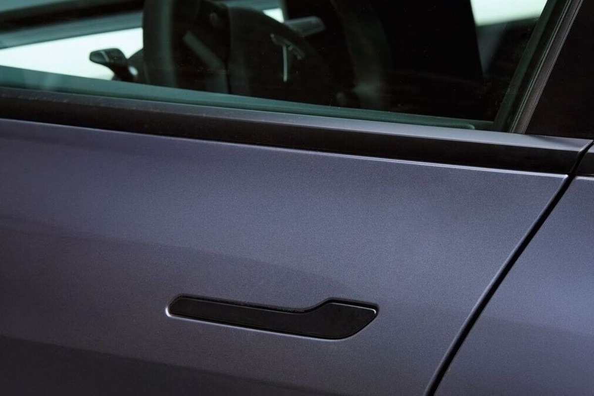 Τέλος στις κρυφές λαβές στις πόρτες ηλεκτρικών αυτοκινήτων