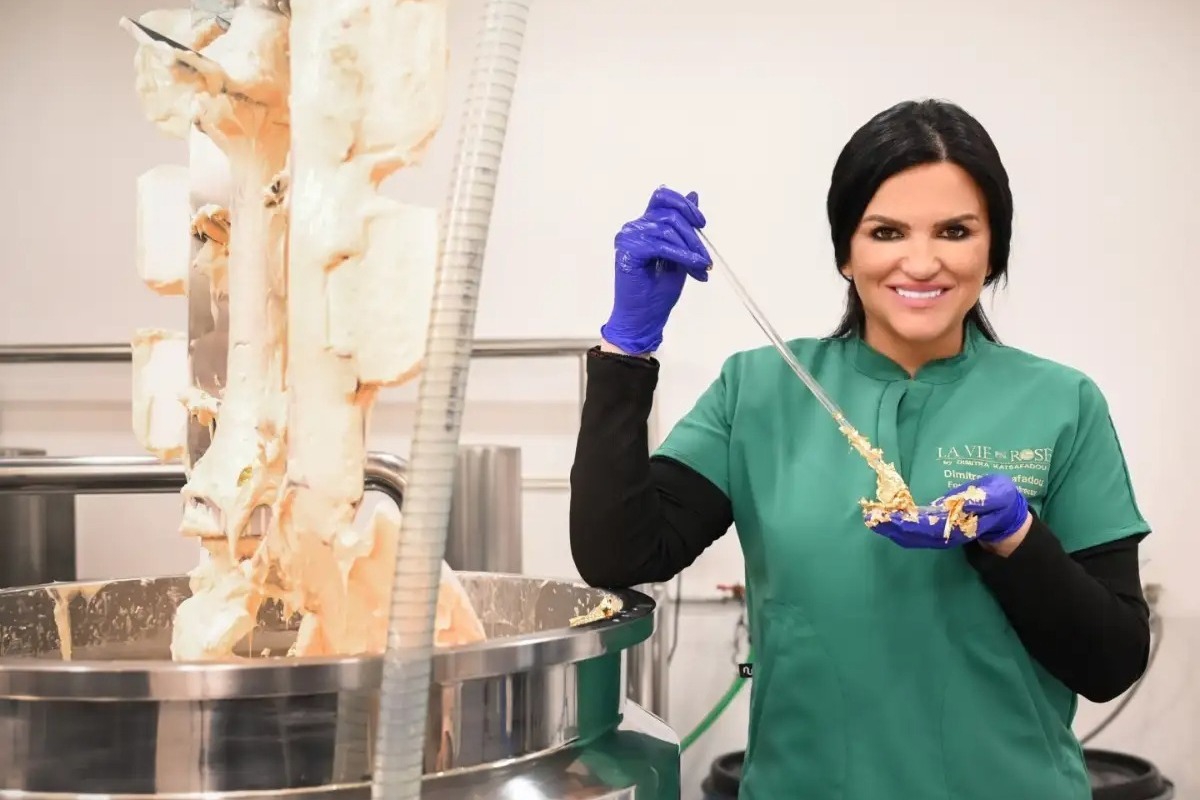 Η Δήμητρα Κατσαφάδου σε μια συναρπαστική εξομολόγηση – Η αυτοκρατορία καλλυντικών και το ογκολογικό νοσοκομείο που χτίζει
