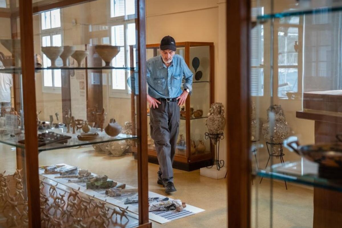 Πέθανε ο σπουδαίος εικαστικός Γιάννης Μπουτέας ‑ Ποιο έργο του βλέπουμε καθημερινά στη στάση Κεραμεικός του Μετρό