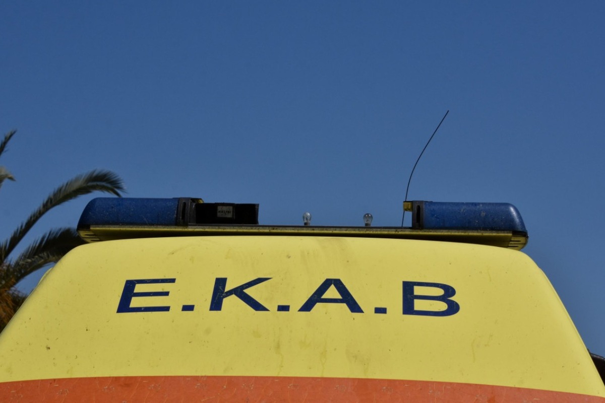 Θεσσαλονίκη: Σοβαρό τροχαίο ΙΧ με δίκυκλο στο Δερβένι – Σοβαρά τραυματίας ο μοτοσικλετιστής