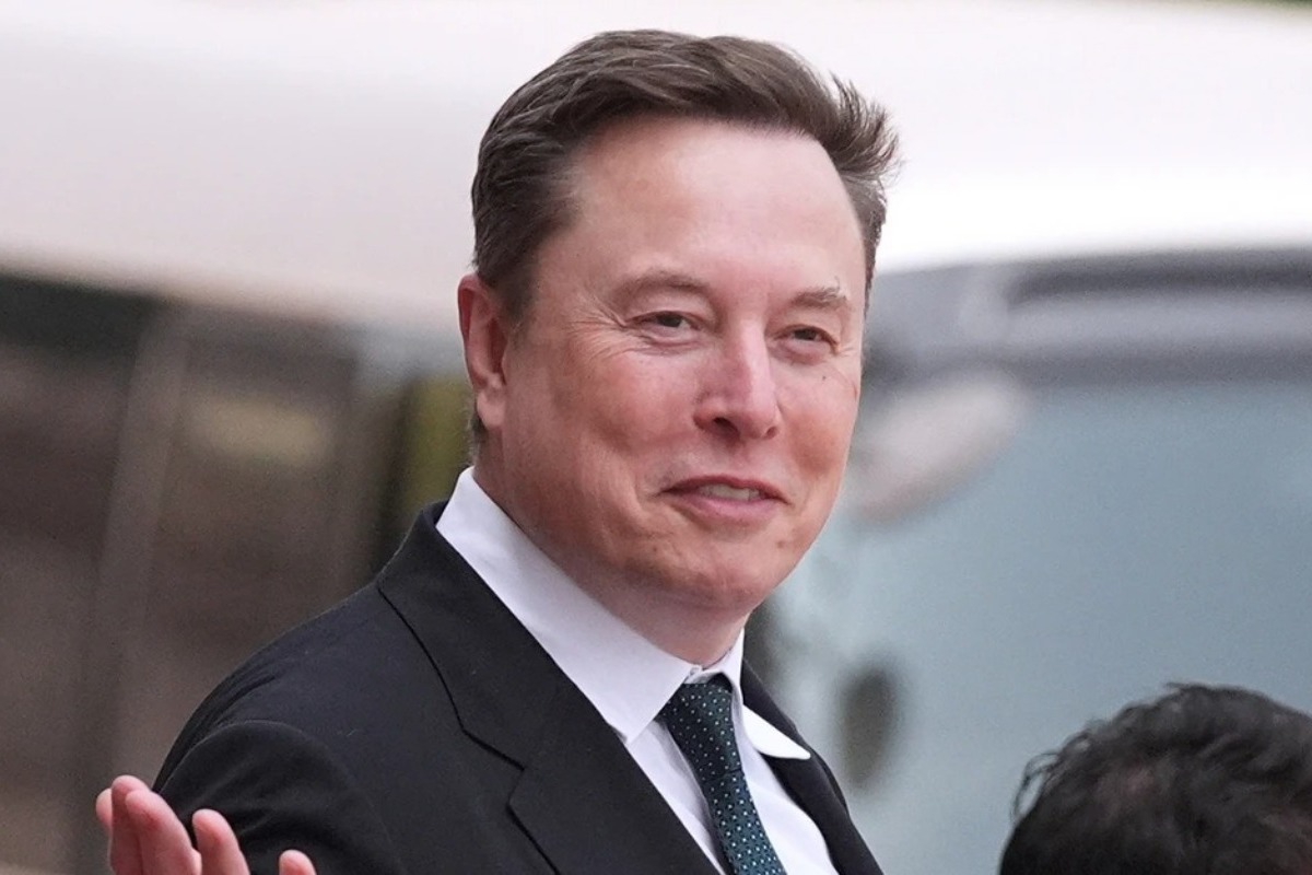 «Εκτοξεύτηκε» η SpaceX: Ο Έλον Μασκ είναι επισήμως ο πρώτος τρισεκατομμυριούχος στην ιστορία