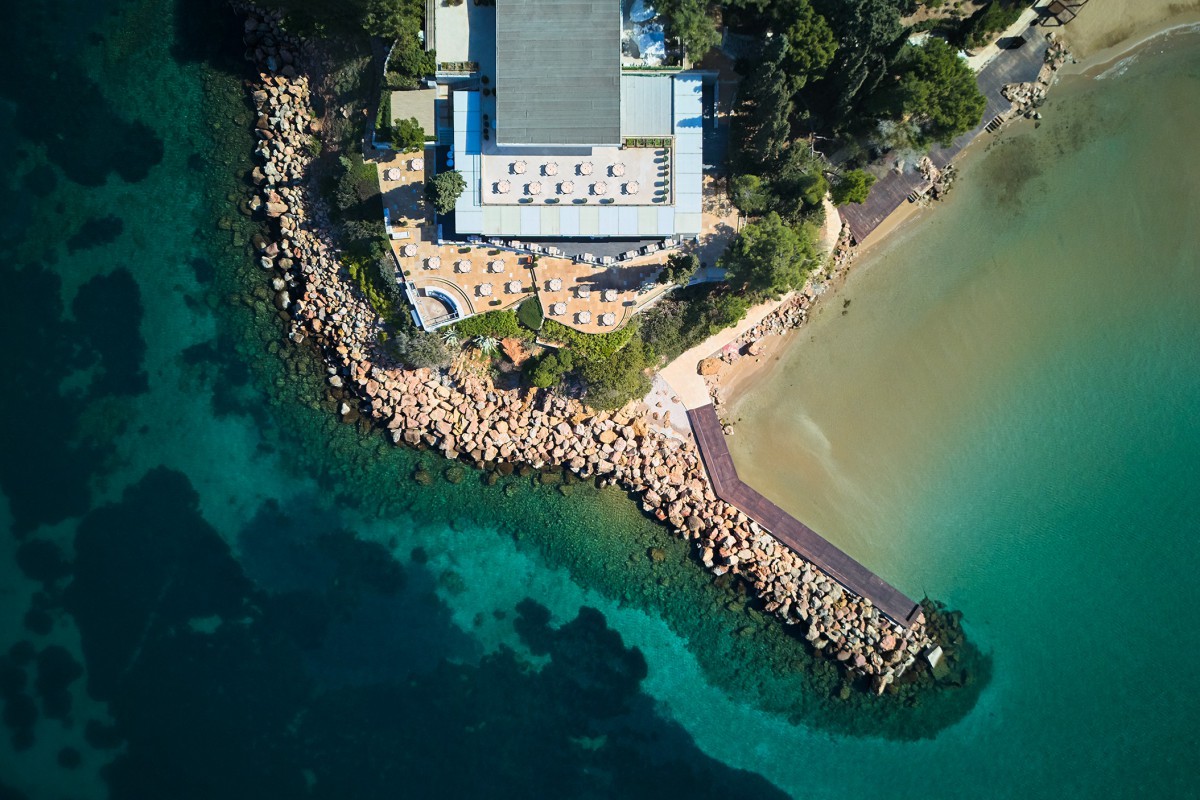 Αστέρας Βουλιαγμένης 2026: Τι νέο φέρνει το καλοκαίρι στη θάλασσα, τη γαστρονομία και τη μόδα