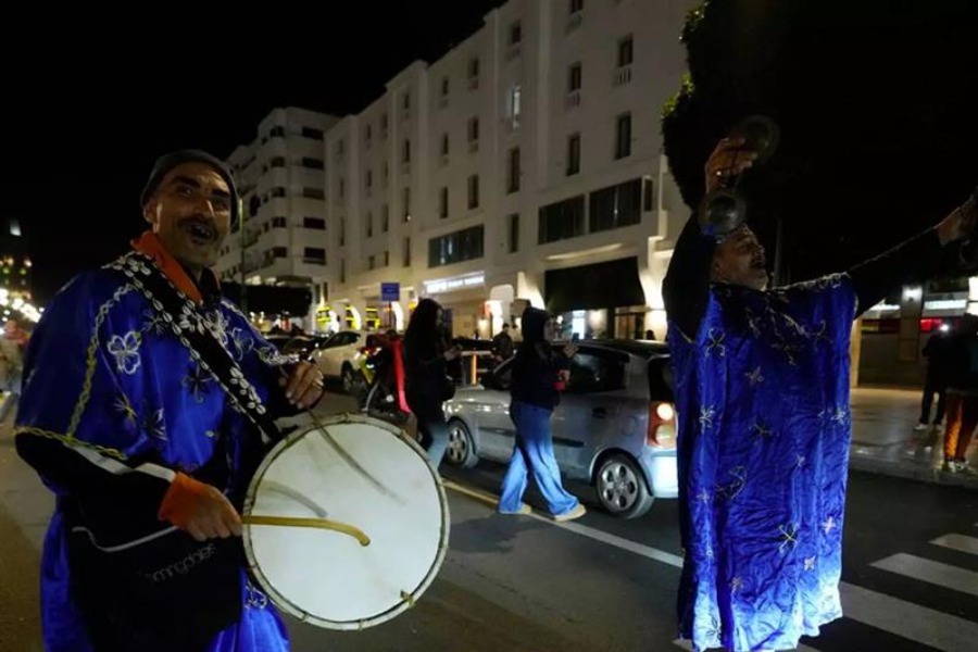 Χημικά, πετροπόλεμος και συλλήψεις: Σοβαρά επεισόδια στο Παρίσι μετά τη λήξη του Σενεγάλη – Μαρόκο