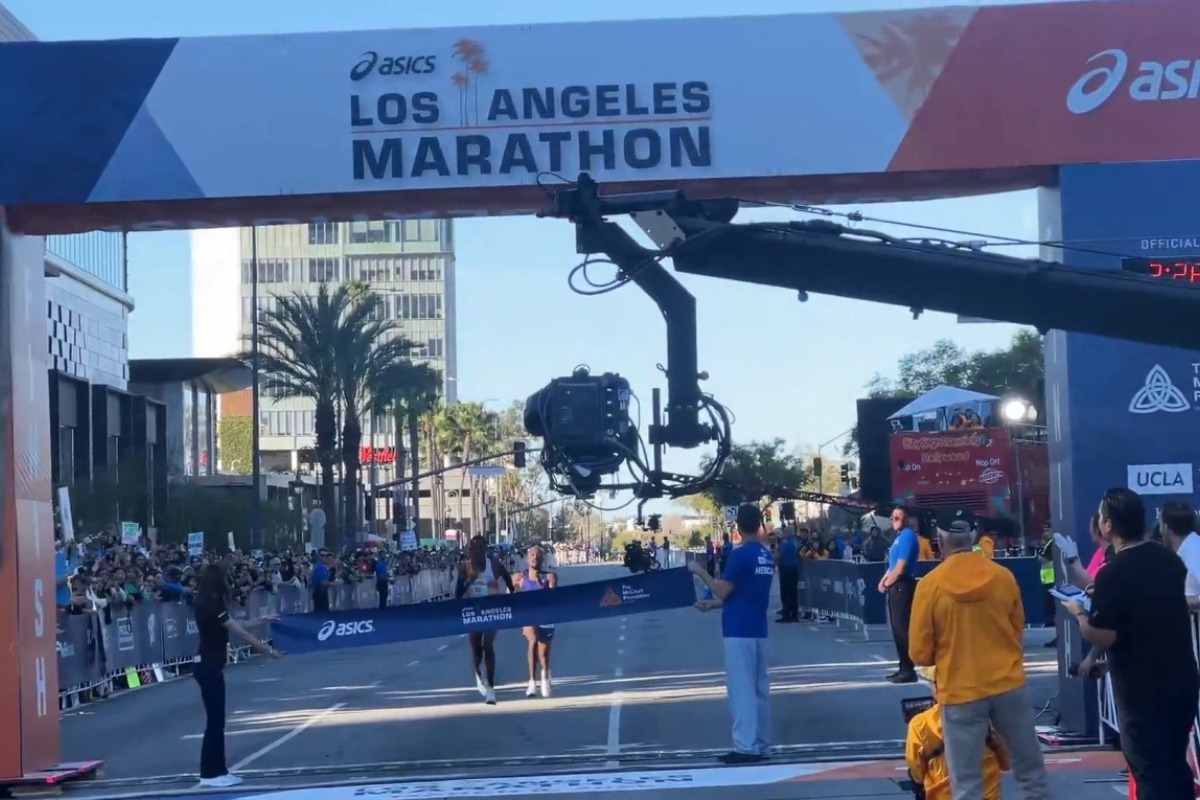 Αδιανόητος τερματισμός στον Μαραθώνιο του Λος Αντζελες