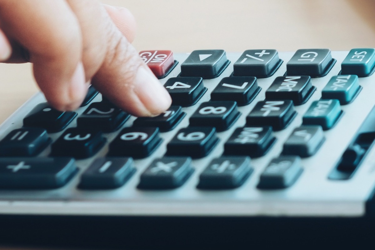 Ανατροπές στη φορολογία φέρνει το 2026 για ελεύθερους επαγγελματίες