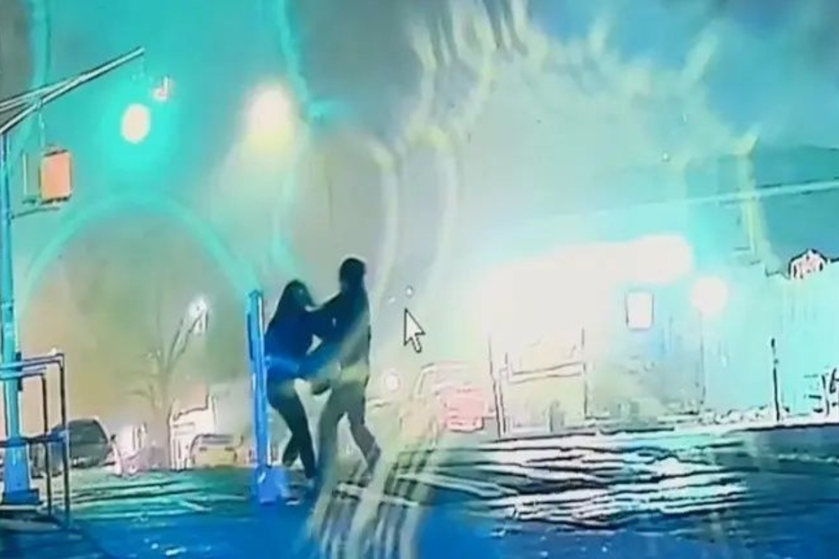 Ανατρεπτική εξέλιξη: Έφηβος ο μασκοφόρος με μαχαίρι της Νέας Υόρκης ‑ Τον παρέδωσε η οικογένειά του