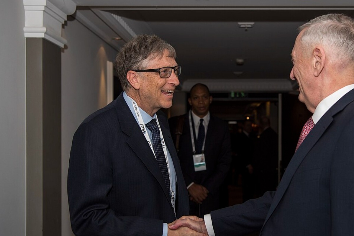 Bill Gates : Τα τρια επαγγέλματα που δεν θα χάσουν τη δουλειά τους από την ΑΙ