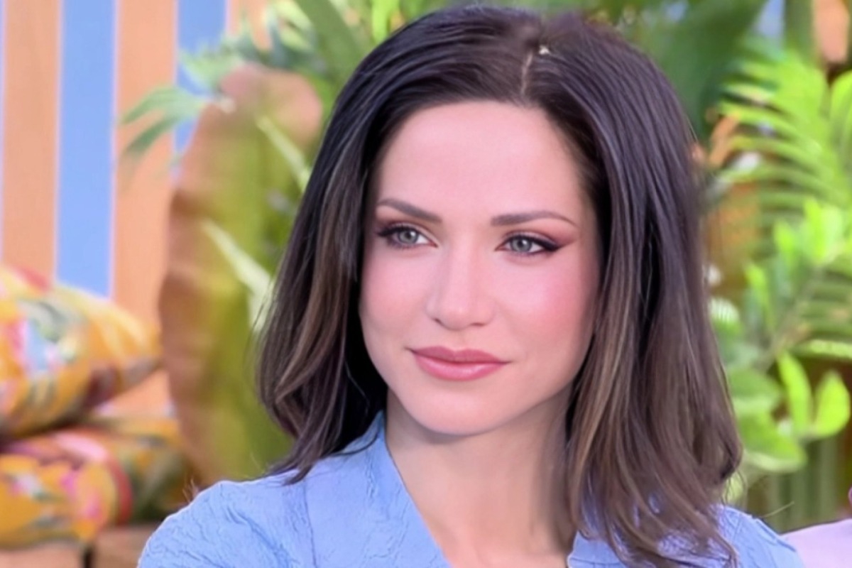 Κατερίνα Γερονικολού: Έχω μεγαλώσει κι εγώ με το παιδί του Γιάννη Τσιμιτσέλη, είμαστε οκτώ χρόνια όλοι μαζί