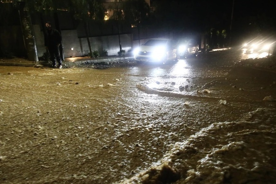 11 απεγκλωβισμοί πολιτών από πλημμυρισμένα σπίτια στην Αττική