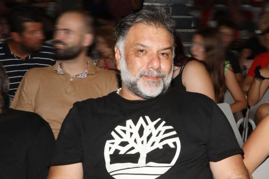 Γρηγόρης Αρναούτογλου για τη μητέρα του: Είναι πάρα πολύ δύσκολο να μη σε αναγνωρίζει, να σε λέει με άλλο όνομα