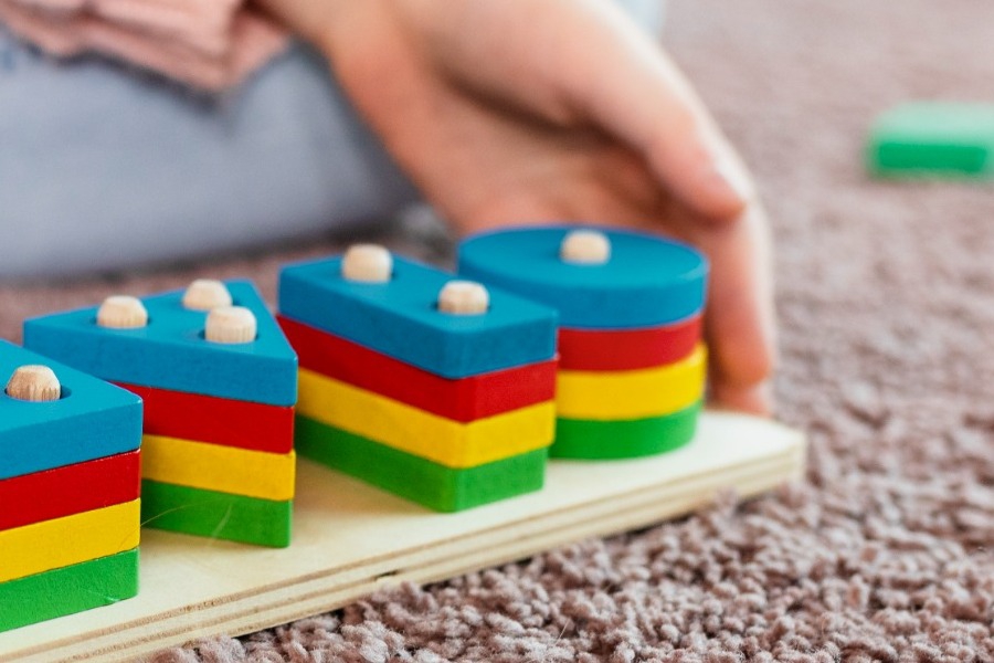 Βόλος: Δύο βρεφοκόμοι στο αυτόφωρο ‑ Πατέρας κατέθεσε μήνυση για τραυματισμό του 3χρονου παιδιού του