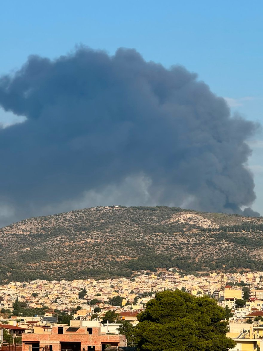 Η στιγμή της έκρηξης στην επιχείρηση που τυλίχθηκε στις φλόγες στον Ασπρόπυργο: Έντεκα τραυματίες, οι 3 διασωληνωμένοι