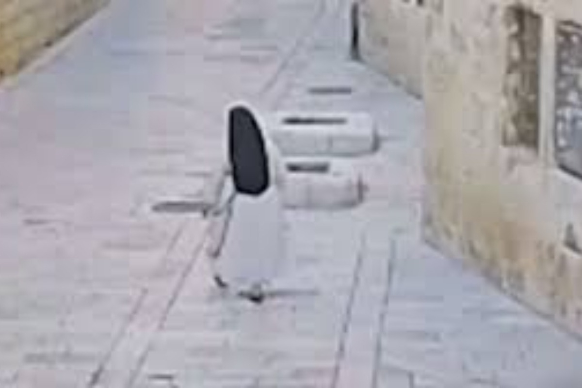 Για έγκλημα θρησκευτικού μίσους κατηγορείται ο Ισραηλινός έποικος που επιτέθηκε σε καλόγρια στην Ιερουσαλήμ