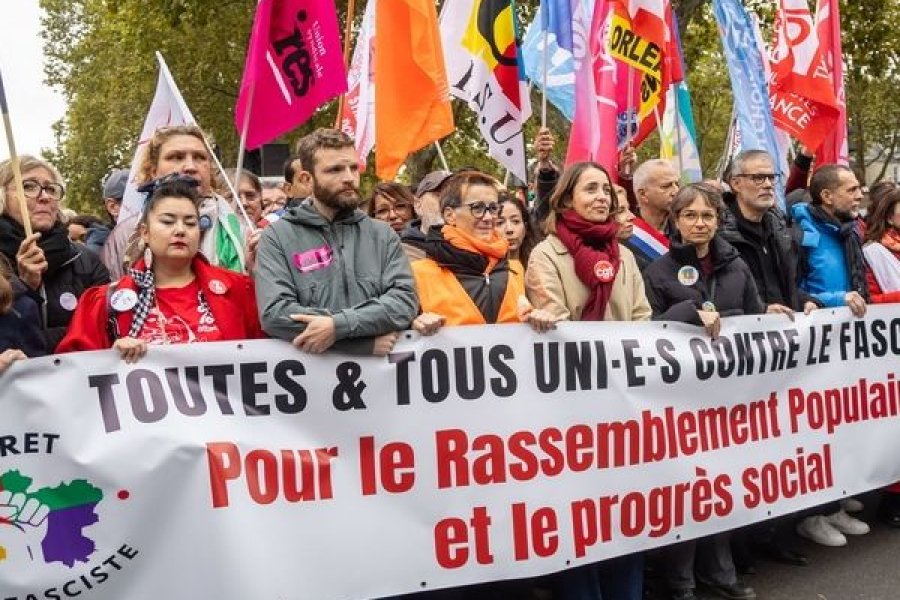 «Ηφαίστειο» η Γαλλία: Τεθωρακισμένα στο Παρίσι, δακρυγόνα στη Λυών ‑ Τι ζητά ο Μελανσόν