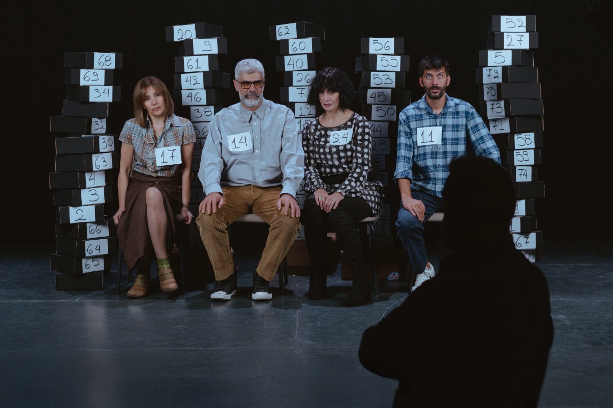 Το INTERVIEW επέστρεψε πιο επίκαιρο από ποτέ ‑ Οι δημιουργοί του μας μιλούν για την παράσταση