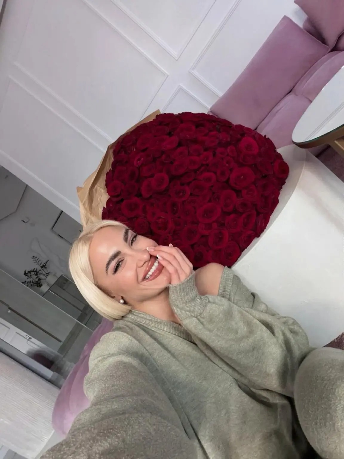 Ιωάννα Τούνη: Στο αεροδρόμιο με τον Δημήτρη Σπυριδωνίδη – «Πρώτη φορά μου κανονίζουν ταξίδι που δεν ξέρω πού πηγαίνω»