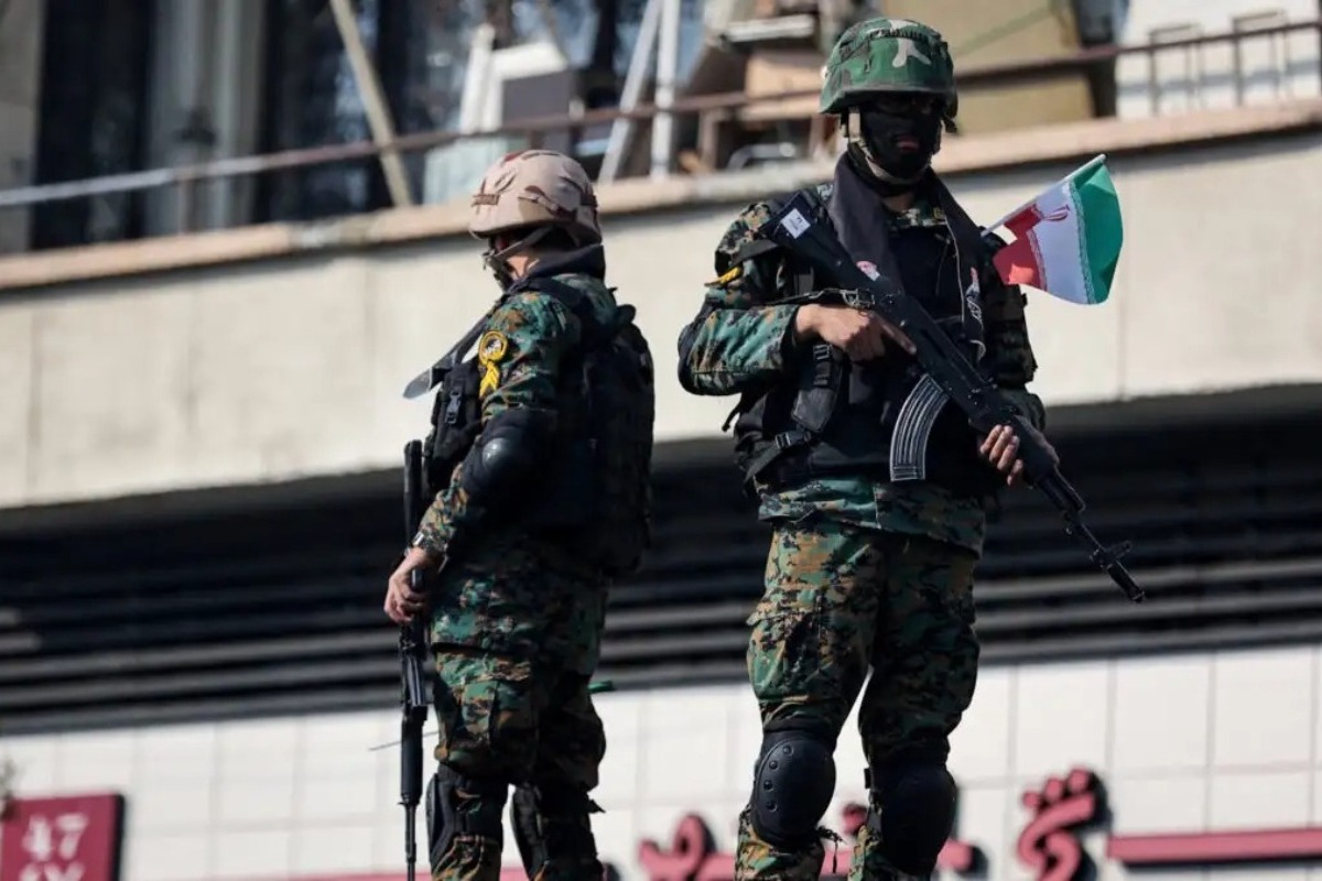 Πράκτορες της Μοσάντ τηλεφωνούν σε αξιωματούχους του καθεστώτος: «Είσαι ο επόμενος, πρόσεχε»