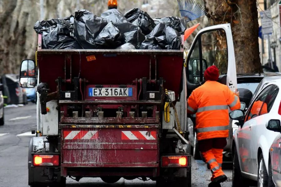 Πέταξε στα σκουπίδια δελτίο Λόττο αξίας 1 εκατ. ευρώ – Εργαζόμενοι στην καθαριότητα το εντόπισαν
