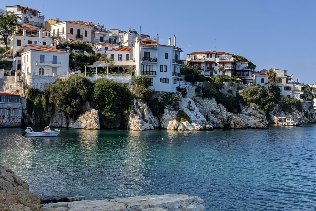 Το πρώτο νησί στην Ελλάδα που «ανοίγει» τον τουρισμό σε όλους – Η στρατηγική που αλλάζει τα δεδομένα