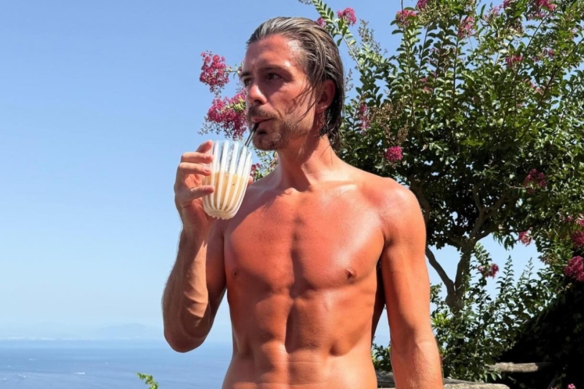 Σε άθλια κατάσταση ο Τζακ Γκρίλις: Πιάστηκε να κοιμάται σε μπαρ μεθυσμένος μετά από πάρτι