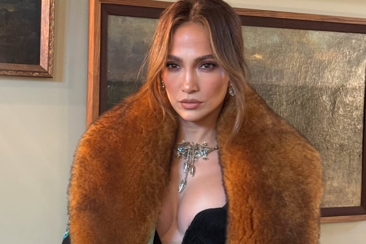 Jennifer Lopez: Στο προσκήνιο ο Brett Goldstein, ο φημολογούμενος νέος της σύντροφος