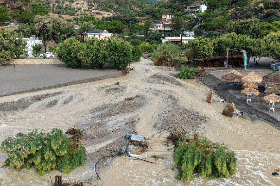 Κακοκαιρία στην Κρήτη: Ήχησε το 112 στον Μυλοπόταμο ‑ Δύσκολη η κατάσταση στα Ζωνιανά