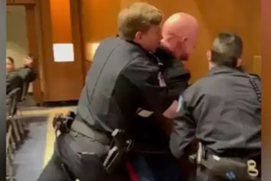 «Κανείς δεν θέλει να πολεμήσει για το Ισραήλ»: Απομάκρυναν με τη βία βετεράνο από το Καπιτώλιο