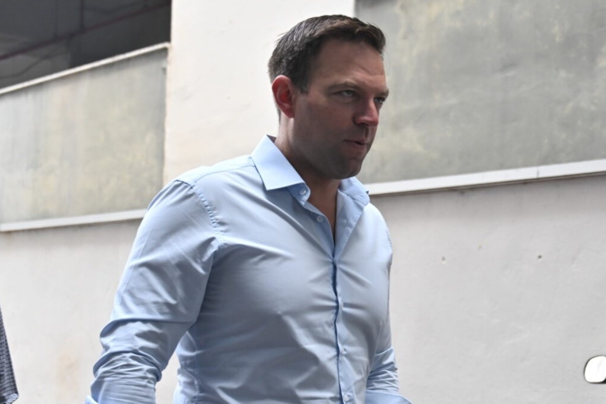 Στέφανος Κασσελάκης: «Έχασα μια κομματική μάχη σε μπουζουξίδικο με μπράβους της νύχτας»