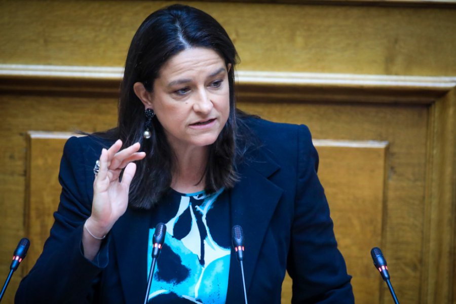 Κεραμέως: Τέλος στην περικοπή των συντάξεων χηρείας μετά την τριετία