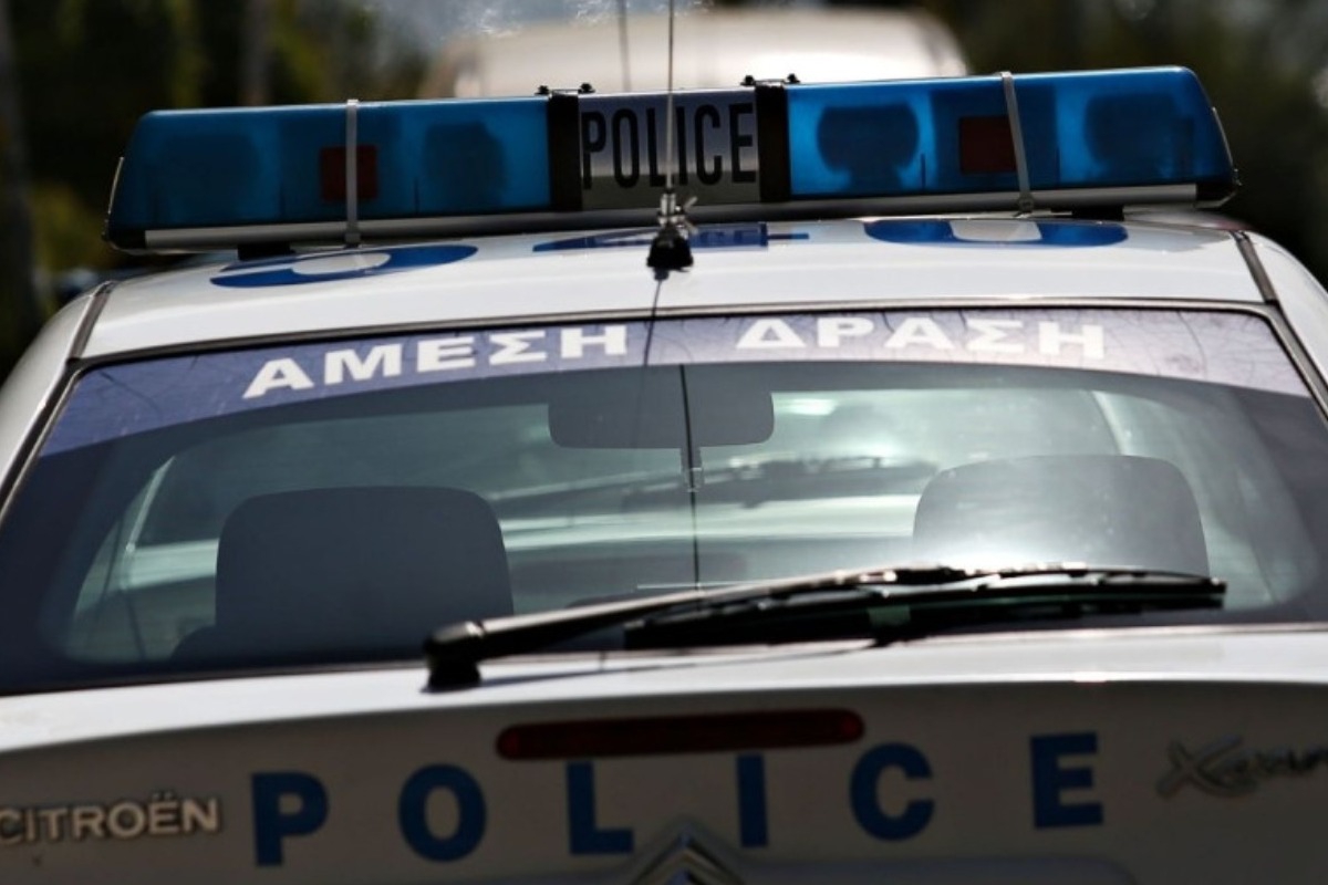 Κυψέλη: Εντοπίστηκε χειροβομβίδα σε σπίτι ‑ Χειροπέδες σε 3 άτομα