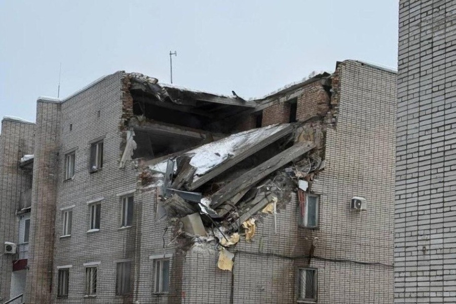 Κατέρρευσε κτίριο της στρατιωτικής αστυνομίας στην Αγία Πετρούπολη