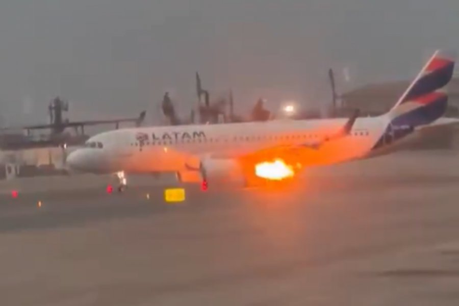 Τρομακτικό βίντεο: Φωτιά στον κινητήρα Airbus πριν την απογείωση ‑ Τι έγινε με τους επιβάτες