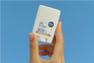 NIVEA SUN Breathable UV Face: Η νέα γενιά αντηλιακής προστασίας που επιτρέπει στην επιδερμίδα να αναπνέει