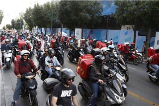 Τσικνοπέμπτη: Πότε δεν θα γίνεται ντελίβερι - Απεργούν διανομείς