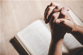 Πού αυξάνονται οι άθεοι και τι συμβαίνει στην Ελλάδα