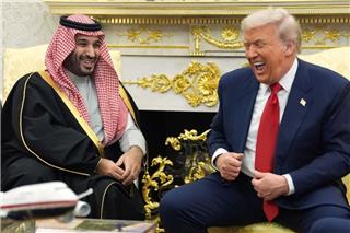 New York Times: Γιατί ο Σαουδάραβας πρίγκιπας πιέζει τον Τραμπ για να συνεχίσει τον πόλεμο στο Ιράν