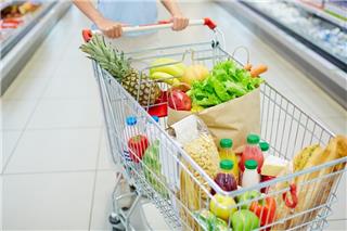 Πληρώνουμε το ίδιο, παίρνουμε λιγότερο: Η λίστα με τα προϊόντα-θύματα του shrinkflation στα σούπερ μάρκετ