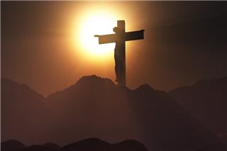 Μεγάλη Παρασκευή: Η Σταύρωση, ο Επιτάφιος Θρήνος και το βαθύτερο νόημα της πιο κατανυκτικής ημέρας της Ορθοδοξίας