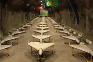 Ιράν: Έδωσε στη δημοσιότητα βίντεο με τον «στρατό» που διαθέτει από drones και πυραύλους