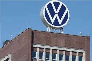 «Σεισμός» στη Volkswagen: Ψαλιδίζει έως και 100.000 θέσεις εργασίας και κλείνει εργοστάσια