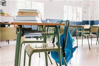 85χρονος απειλεί με αεροβόλο ανήλικους έξω από σχολείο στου Ρέντη