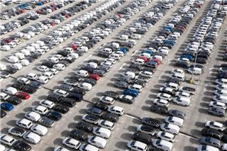 Ρήγμα στις σχέσεις ΗΠΑ – ΕΕ: Ο Τραμπ πυροδοτεί ξανά εμπορική κρίση με δασμούς 25%