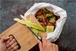 Κάθε ψίχουλο μετράει – Οι συνήθειες που σώζουν φαγητό, χρήματα και πλανήτη