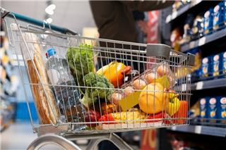 Η κρίση στη Μέση Ανατολή φουσκώνει τους λογαριασμούς: Τι έρχεται σε καύσιμα, ρεύμα και τρόφιμα