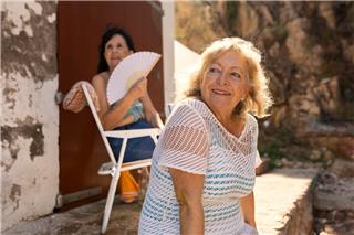Nonnamaxxing: Το μυστικό μακροζωίας των Ιταλίδων γιαγιάδων που έγινε viral στο TikTok