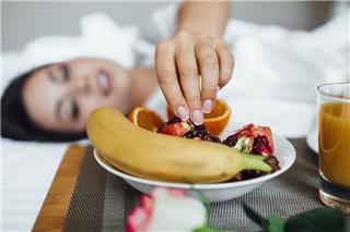 Aν φας αυτό το φρούτο θα κοιμηθείς πιο εύκολα και πιο ποιοτικά